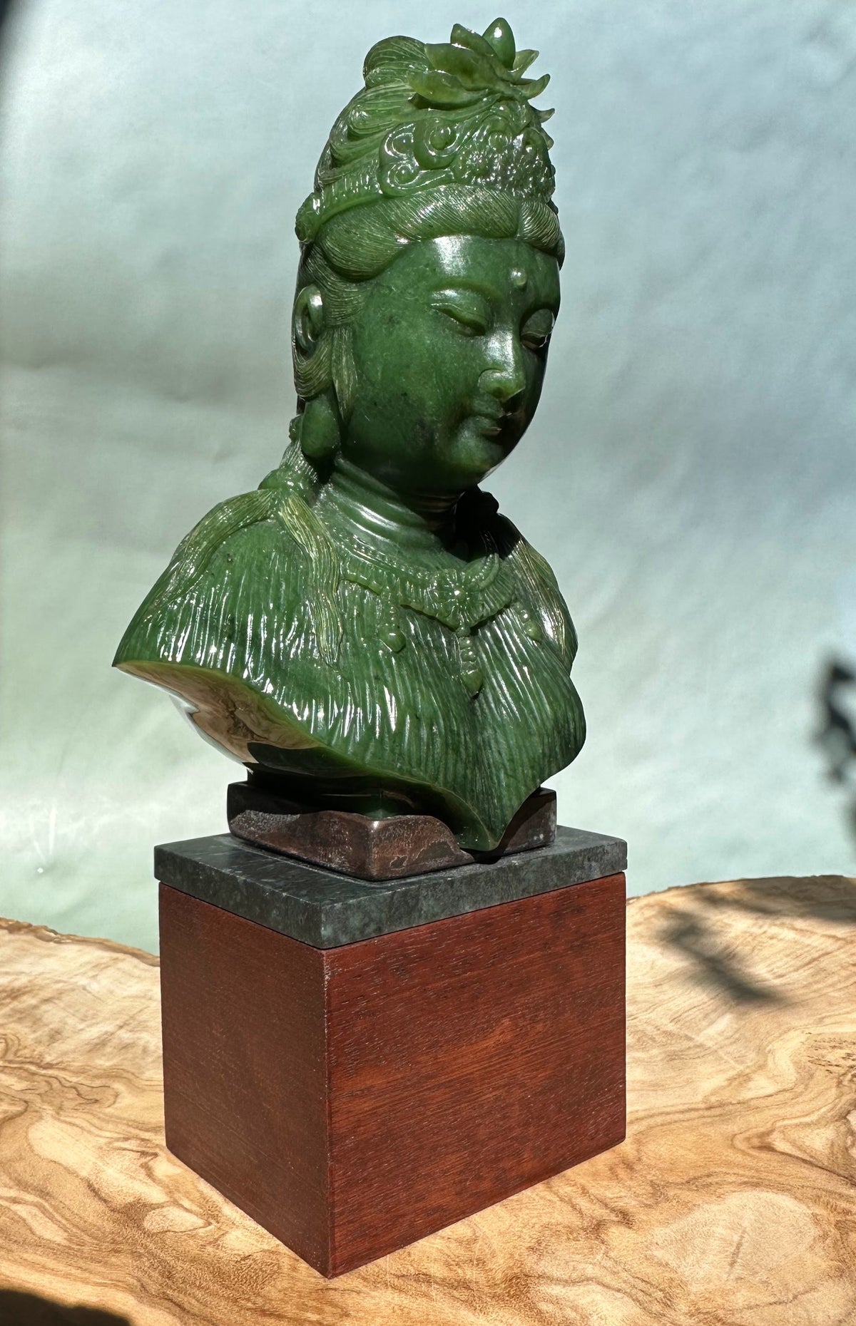Guanyin Statue – 5" Hand-Carved Jade Goddess of Compassion Figurine for Home Decor & Gifting