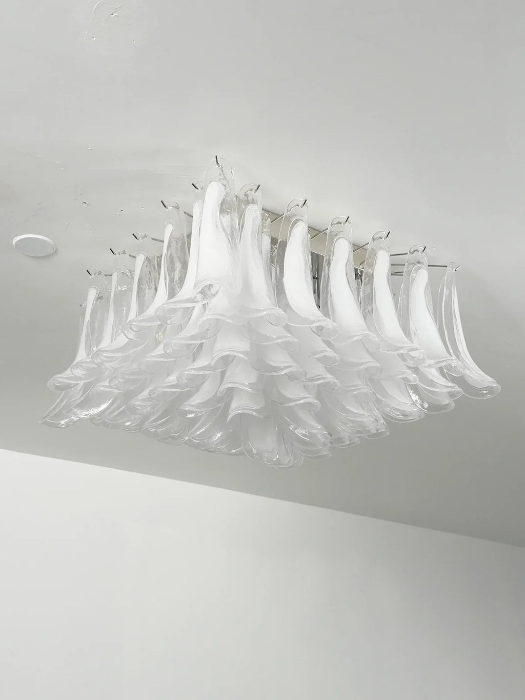 Murano Style Glass Petal Ceiling Light – Floral Flush Mount for Bedroom & Living Room