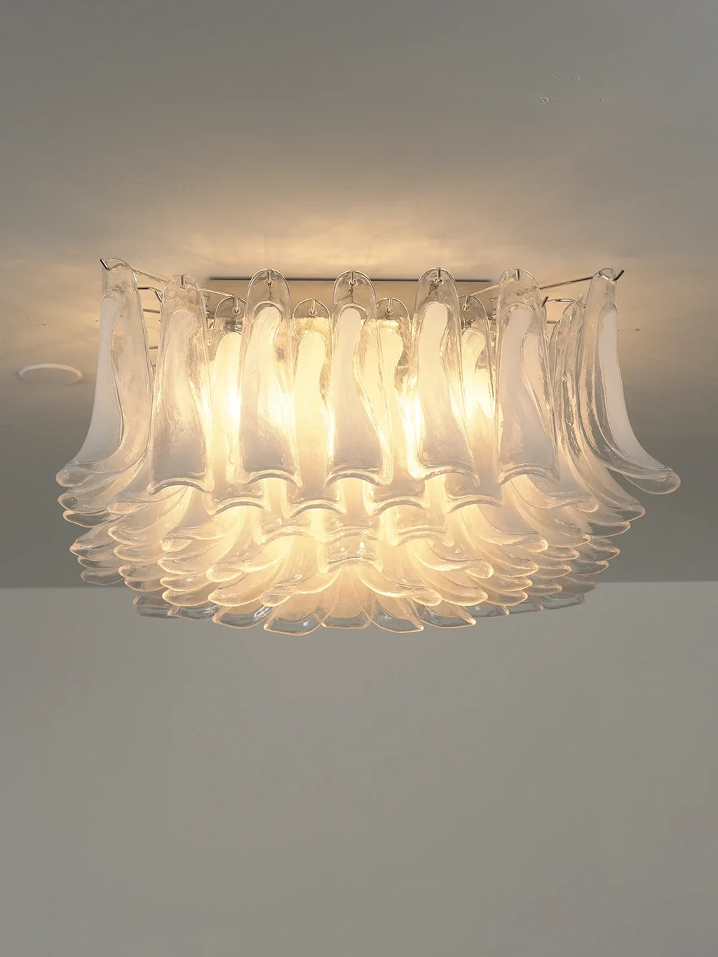 Murano Style Glass Petal Ceiling Light – Floral Flush Mount for Bedroom & Living Room