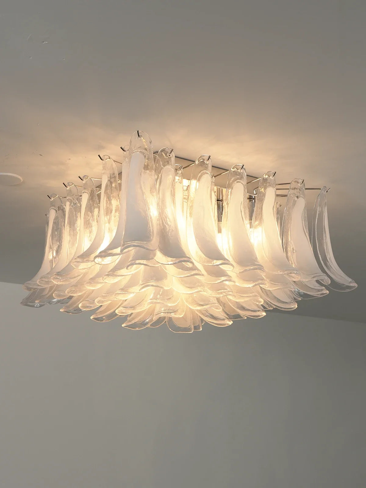 Murano Style Glass Petal Ceiling Light – Floral Flush Mount for Bedroom & Living Room