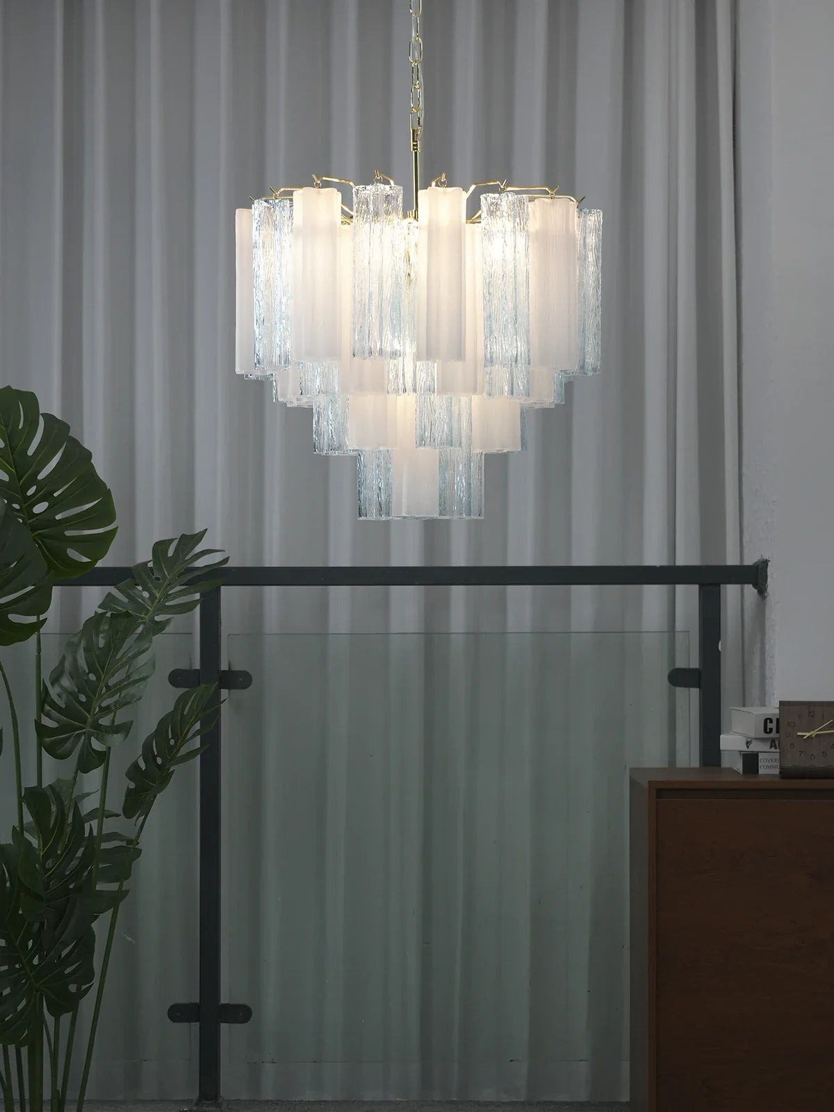 Anwen Two-Tone Glass Tube Chandelier – Artistic Modern Ceiling Light for Living Room & Dining Room