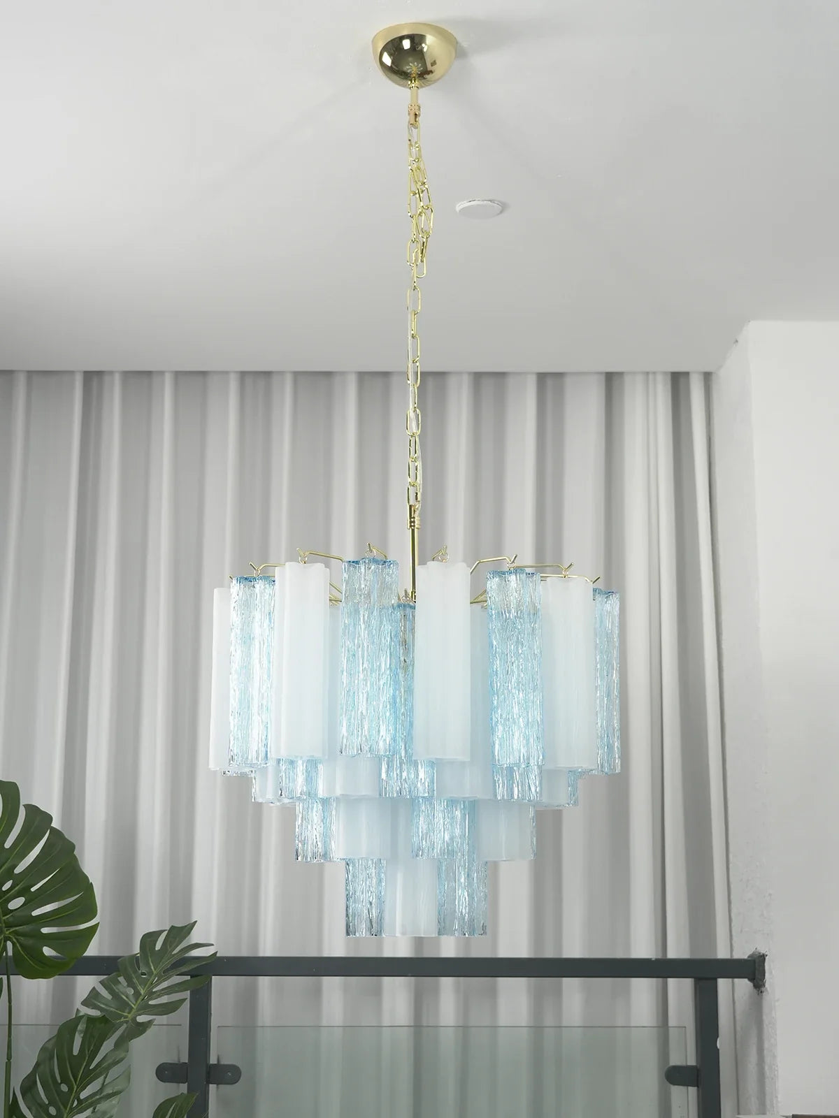 Anwen Two-Tone Glass Tube Chandelier – Artistic Modern Ceiling Light for Living Room & Dining Room