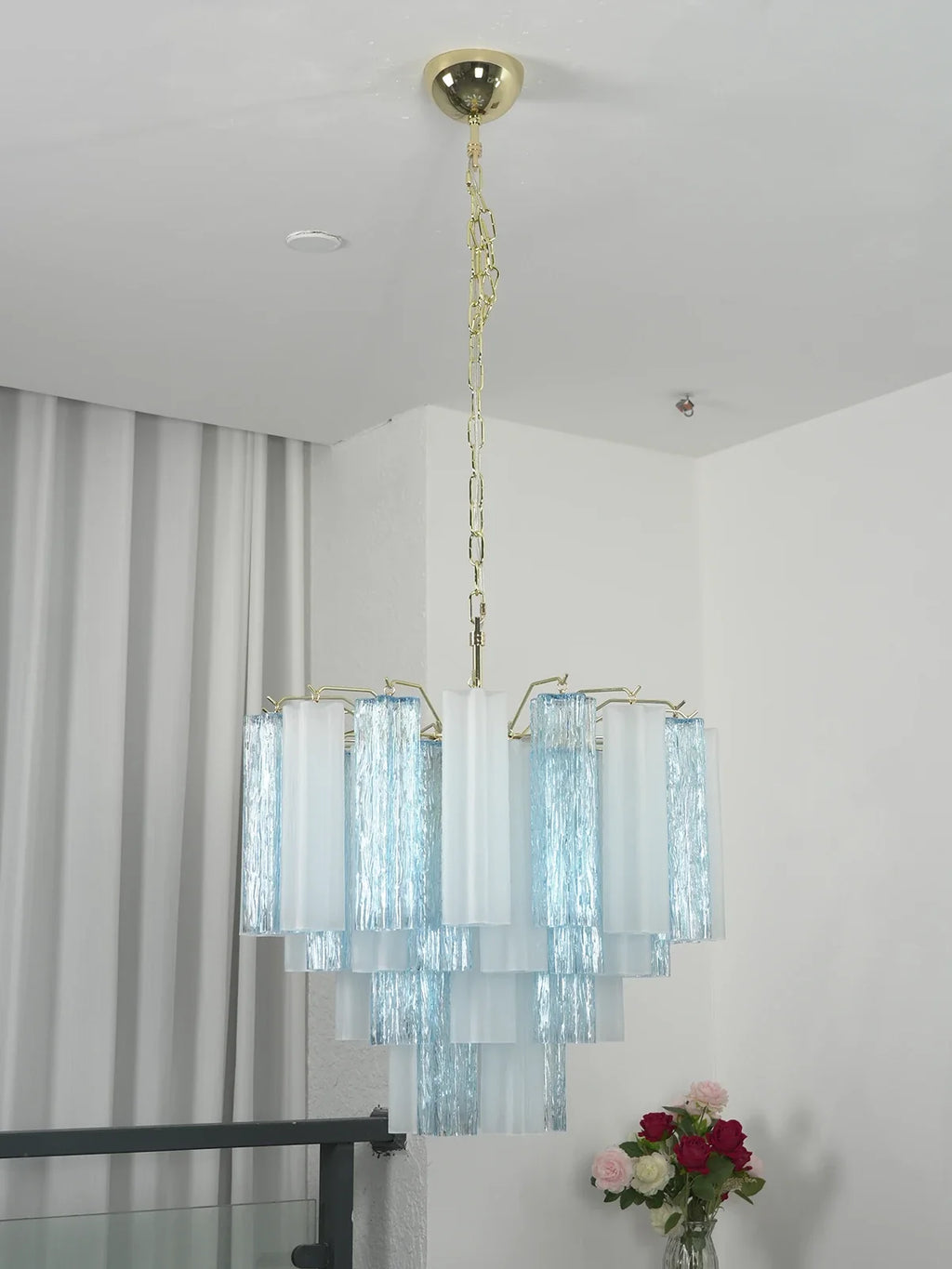 Anwen Two-Tone Glass Tube Chandelier – Artistic Modern Ceiling Light for Living Room & Dining Room