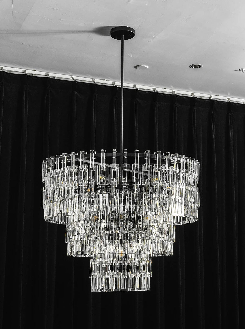 Tiered Clear Crystal Rod Chandelier – Modern Glam Ceiling Light for Dining Room & Living Room