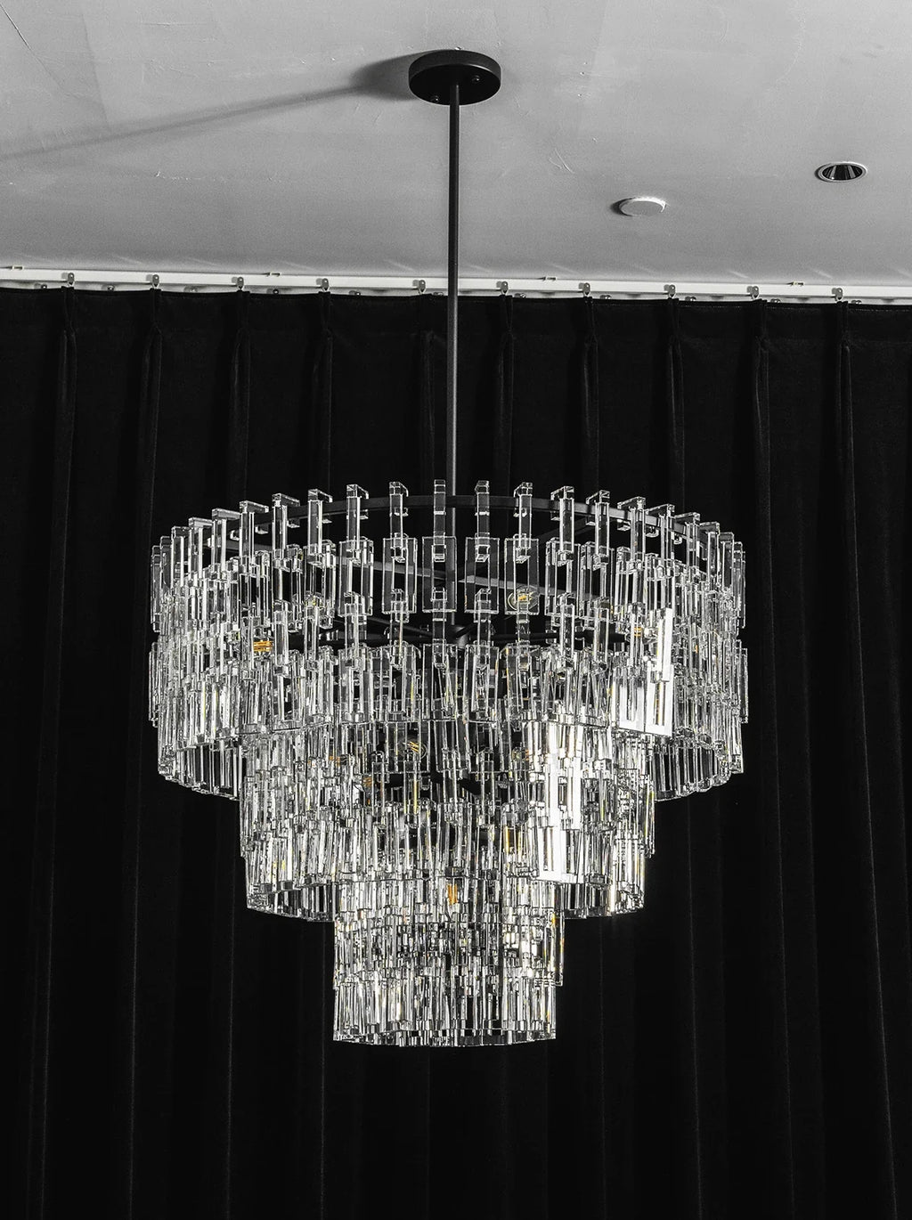 Tiered Clear Crystal Rod Chandelier – Modern Glam Ceiling Light for Dining Room & Living Room